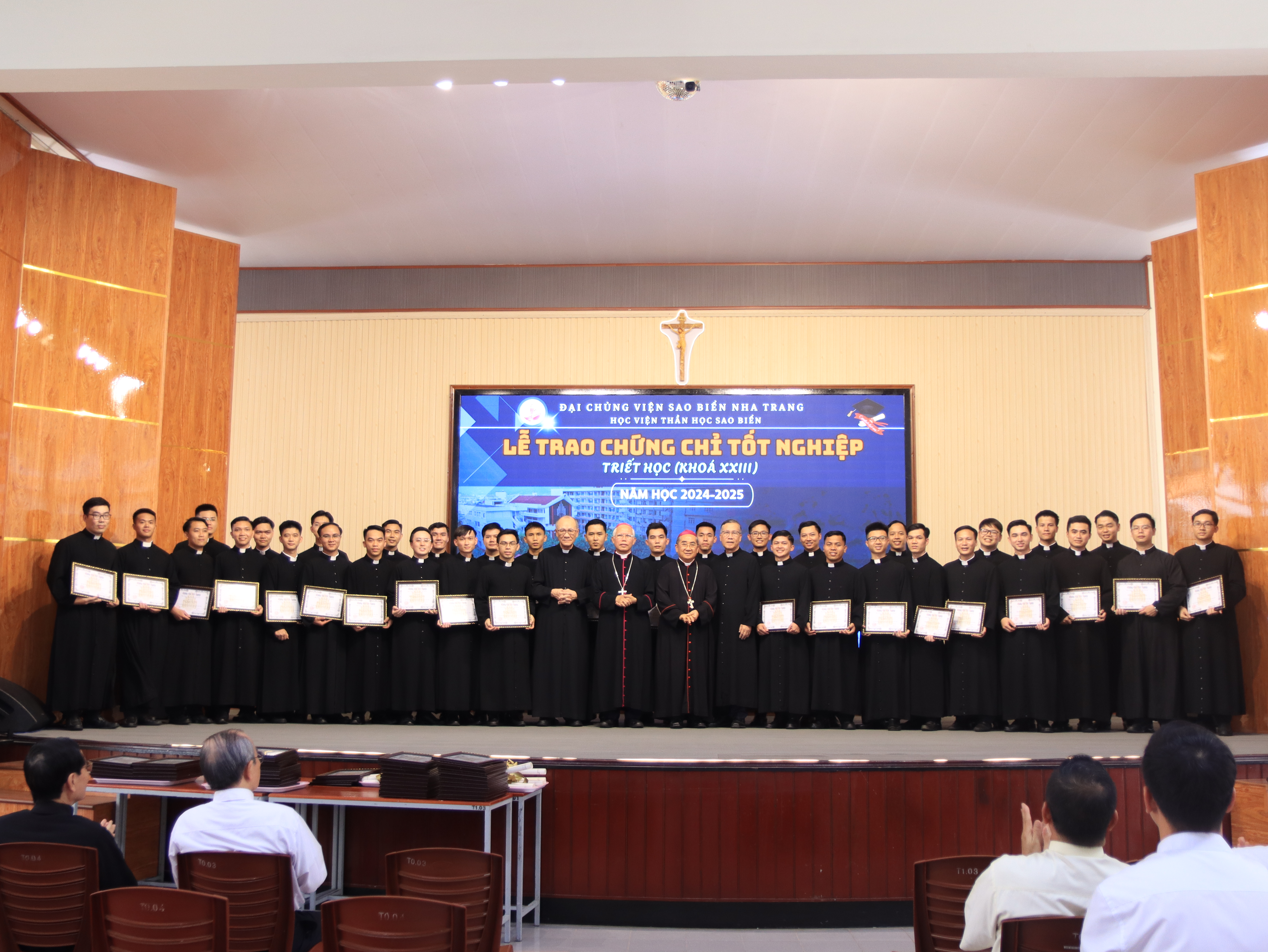 Album Lễ Trao Chứng Chỉ Tốt Nghiệp Triết Học V&agrave; Thần Học 2024-2025